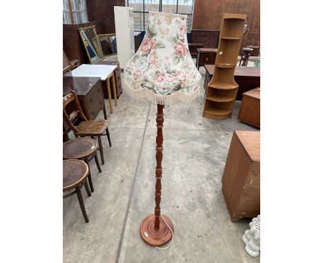 A MODERN PINE STANDARD LAMP COMPLETE WITH SHADE 