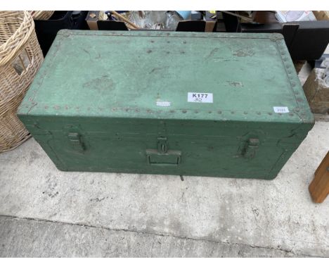 A VINTAGE GREEN PAINTED WOODEN STORAGE BOX 