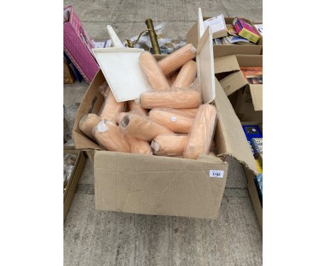 A LARGE QUANTITY OF PAINT ROLLER HEADS 