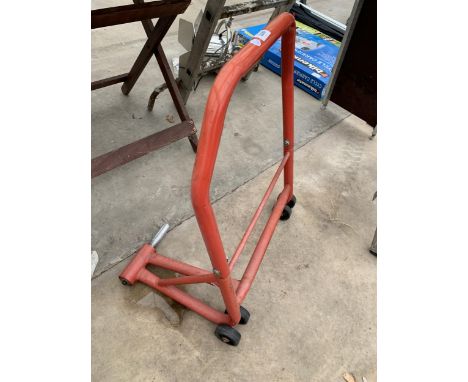 A CANTILEVERED ROLLER STAND 