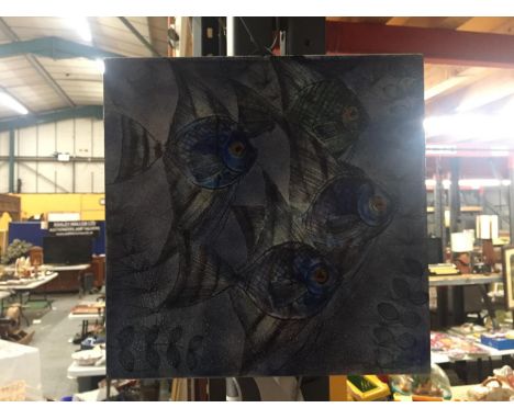 A VINTAGE STUDIO POTTERY TILE DEPICTING FISH, 30CM X 30CM 