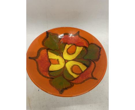A 1970'S POOLE POTTERY DISH 