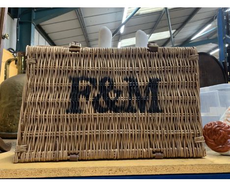 A FORTNUM &amp; MASON WICKER HAMPER BASKET, HEIGHT 23CM, WIDTH 51CM, DEPTH 32CM 