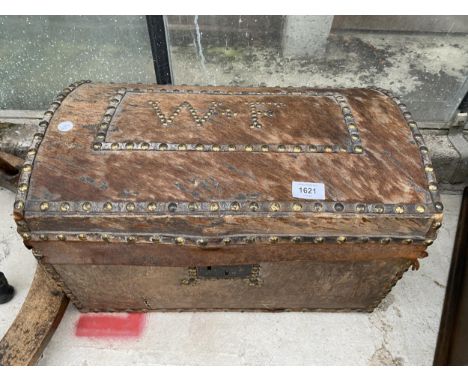 A VINTAGE PONY SKIN STORAGE TRUNK 