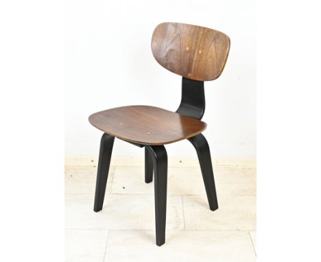 Signed, vintage Pastoe desk chair made of wood. Two-tone. Dimensions: 82 x 50 x 47 cm. In good condition.