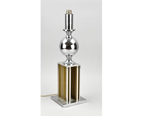 French 70s Space Age lamp base of chrome + gold decor. Unmarked. Dimensions: H 46 cm. In good condition.