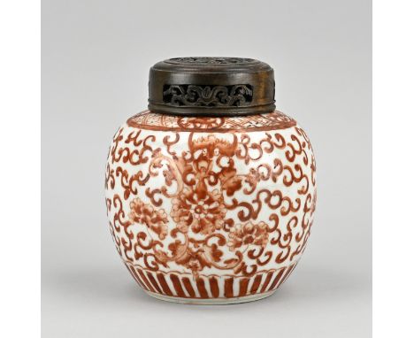 18th - 19th Century Chinese porcelain milk + blood ginger jar with carved lid. Floral decoration. With double blue bottom rin