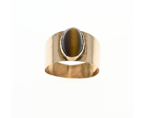 Rose gold ring, 585/000, with tiger eye. Wide ring with an oval cabochon cut tiger eye, 6.5x11mm. ø 58. width head 12 mm. app