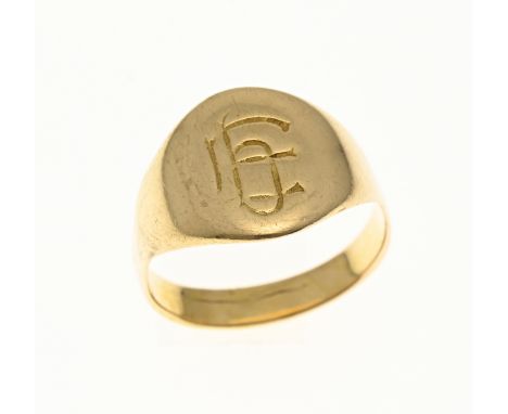 Yellow gold monogram ring, 585/000, with an oval head provided with a monogram/sign. Width head 14 mm. ø 60. approx. 7.3 gram