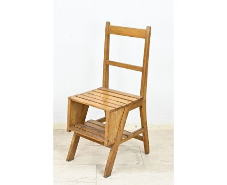 Beechwood library chair which can also be folded out to a library ladder. Circa 1930. Dimensions: 92 x 38 x 41 cm. In good co