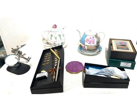 Selection of collectable items includes Compact, tea pots, train coaters etc 