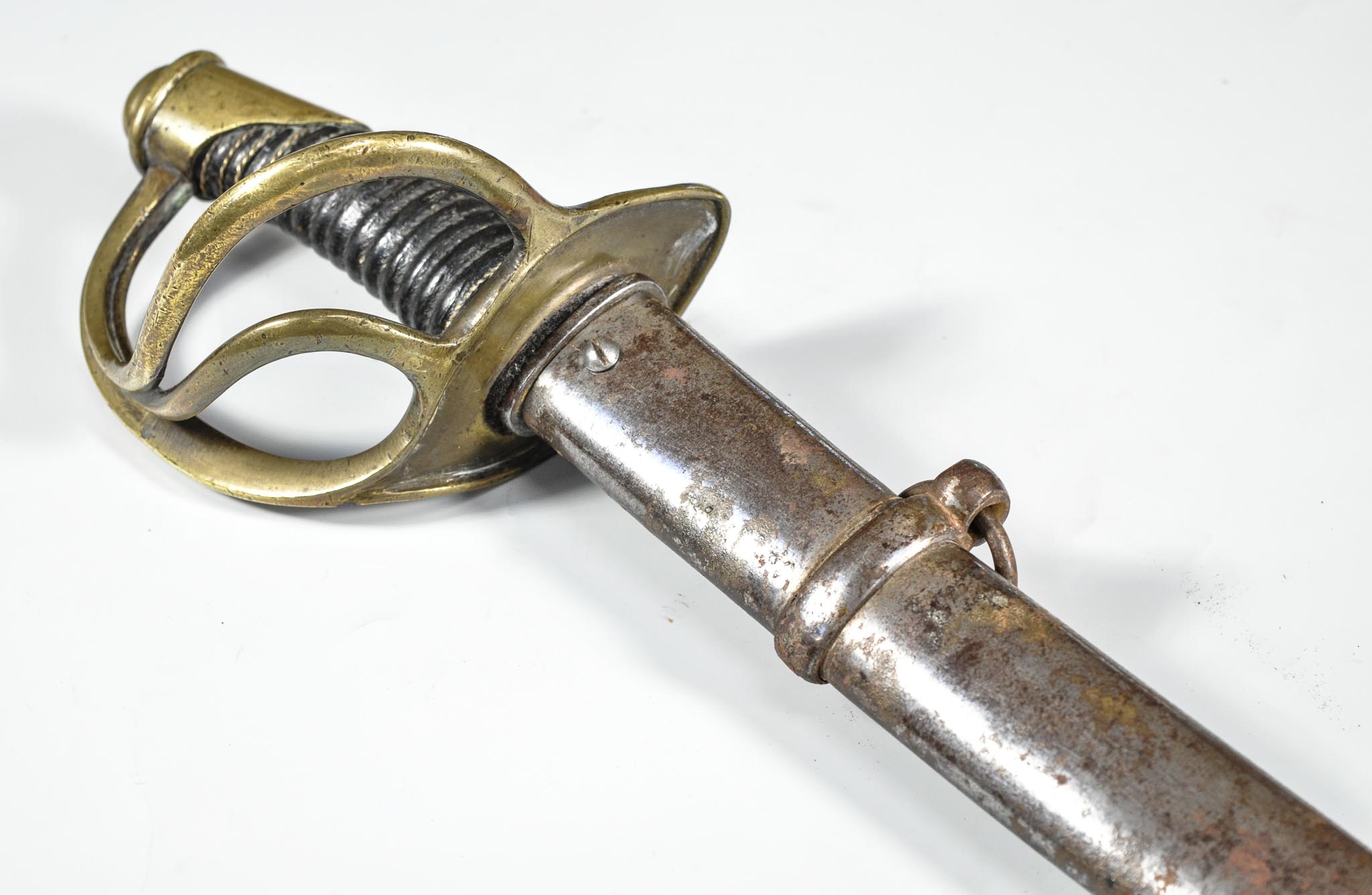 19th Century French cavalry sword, three bar brass hilt, 91cms curved