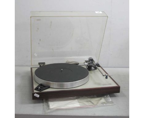 Luxman PD264 Turntable, complete with Grado GT cartridge, comes with its original owners manual and sales invoice for 1982 (u
