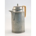 Kaffeekanne des Biedermeier, Zinn,datiert 1836