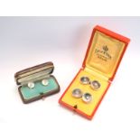 Louis Weber, Hofjuwelier Köln: Manschetten- und Frackknopf Set, 585 GG mit WG, ca. um 1900