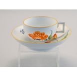 Königl. Meissen: Teetasse mit Blumenmalerei, Marcolini