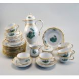 Staatlich Meissen: Kaffee-Service für 8 Pers., Form Neumarseille, Watteau-Malerei in Kupfergrün