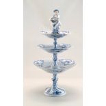 Königl. Meissen: Große 3-stöckige Etagere Zwiebelmuster, um 1900