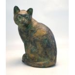 Zurückblickende Katze