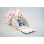 Royal Worcester, Porcelain Company Limited: Zwei Porzellanfiguren "Cecilia"