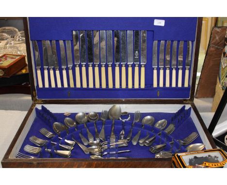 A cased set of vintage cutlery collection only 