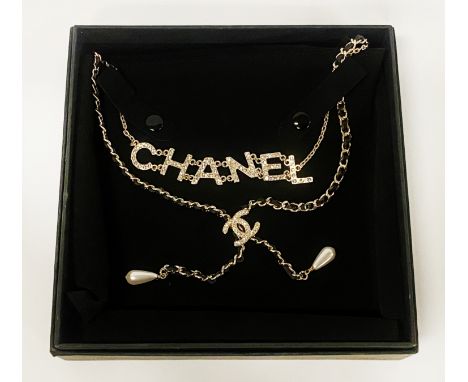 CHANEL NECKLACE WITH DANGLY PEARLS