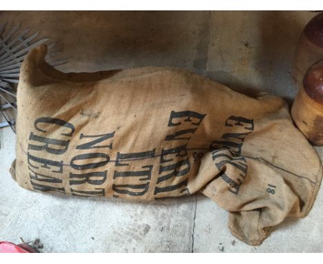A quantity of Comb sacks