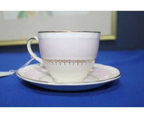 ALFRED MEAKIN PART TEA SERVICEdecorated with pale pink banding on a cream ground with gilt highlights; together with a Royal 