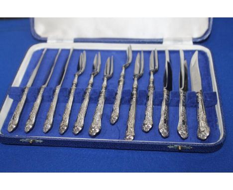 LOT OF SILVER PLATED AND OTHER CASED FLATWARE