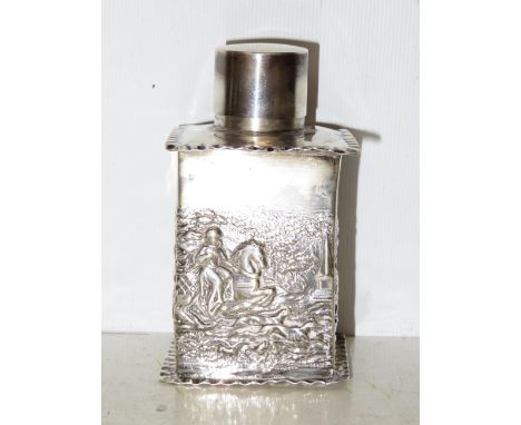Late Victorian silver tea caddy depicting battle scene Weight 86g