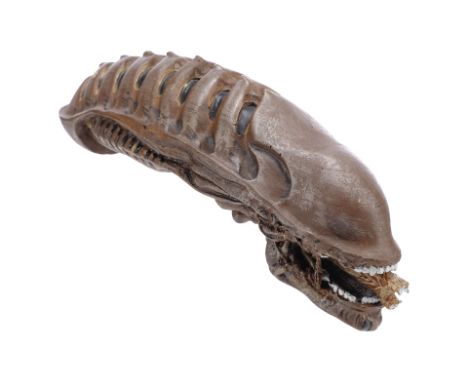 ALIEN 3 (1992) - 1/4-Scale Xenomorph Rod Puppet Head - A 1/4-scale xenomorph rod puppet head from David Fincher's sci-fi horr