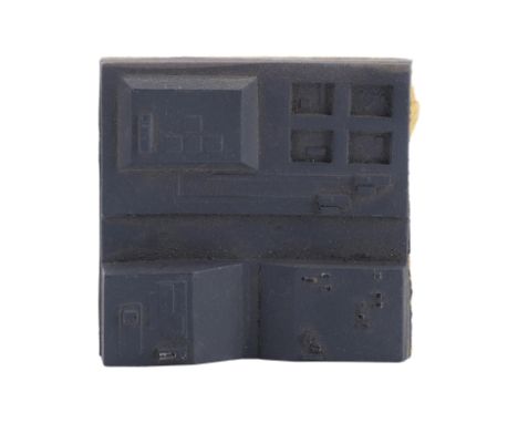 STAR WARS: A NEW HOPE (1977) - Death Star Surface Model Miniature Component - A Death Star surface model miniature component 