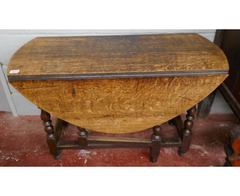 Early 18thC oak bobbin turned gateleg table 