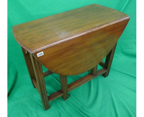 Mahogany gate leg table 