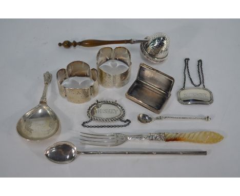 Various oddments of silver, including Victorian Christening fork with mother-of-pearl handle, pair of Victorian quatrefoil na