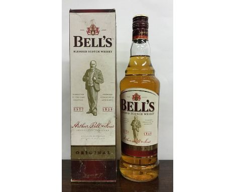 1 x 70cl bottle of Bell's Blended Scotch Whisky Original in box. (1)