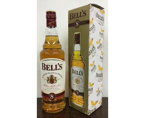 1 x 70cl bottle of Bell's Blended Scotch Whisky Aged 8 Years in box. (1)