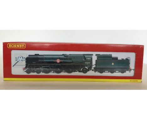 HORNBY: An 00 gauge boxed scale model BR 4-6-2 35020 'Bibby Line' Merchant Navy Class locomotive numbered R2204. Est. £30 - £