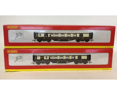 HORNBY: Two boxed 00 gauge scale model carriages named "Cynthia" and "Leona" numbered R4145 and R4143. Est. £20 - £30.