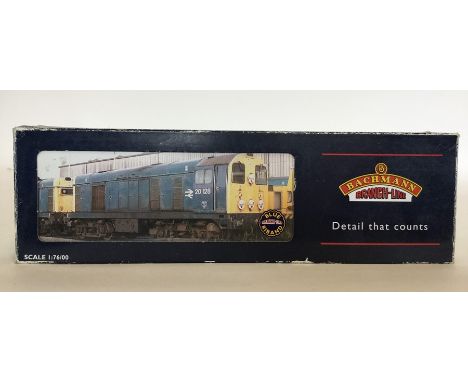 BACHMANN BRANCH-LINE: An 00 gauge boxed scale model Class 20 Diesel D8000 BR Green with indicator discs numbered 32-027. Est.