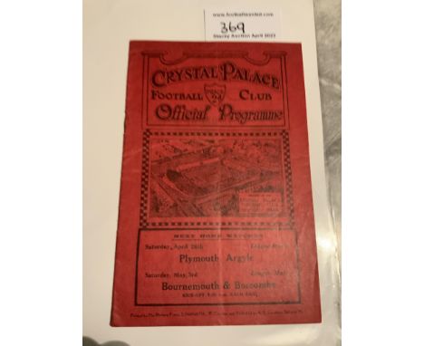 1929 - 1930 Crystal Palace v Luton Town Football Programme: Excellent condition with no team changes. Light fold.