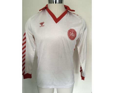 1979 Denmark Match Worn Football Shirt: White long sleeve Hummel with number 9 to rear. Worn by Allan Simmonsen v Republic of