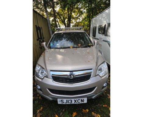 A 2013 VAUXHALL ANTARA SE CDTi MPV in metallic Beige with a 2.2litre Diesel engine, 6 speed manual gearbox, brown leather int