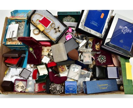 A BOX OF ASSORTED COSTUME JEWELLERY, to include brooches, earrings, rings, pendant necklaces, bangle, carved wooden hair clip