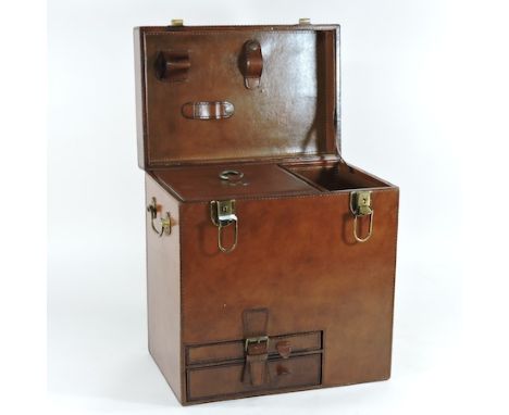 A brown leather champagne hamper, 34cm