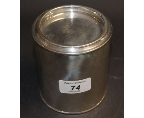 Hallmarked silver cylindrical caddy with cover, London assay, 1923. Weight approximately 278g