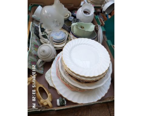 Magpie lot of mixed crockery etc. incl. Wedgwood Gold Chelsea, paraffin lamp shade, Jersey Cow ornament etc.