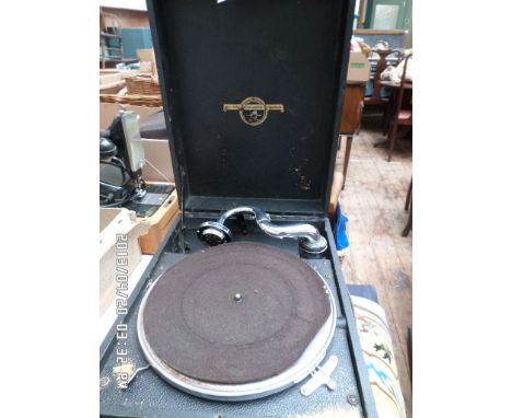 Columbia wind up record player in black leather case