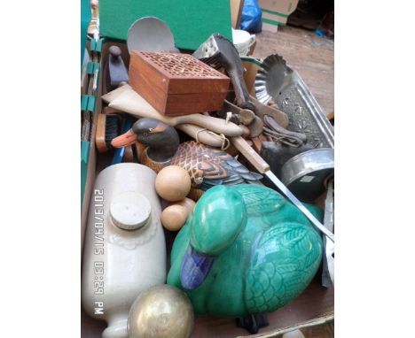 Collectors lot incl. wooden butter pats, shoe trees, early Blacksmiths comb, stone hot water bottle, green duck ornament etc.