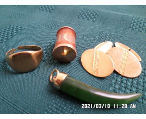 Pair of gold cufflinks, 10 shilling note charm, jade horn charm, and a damaged signet ring